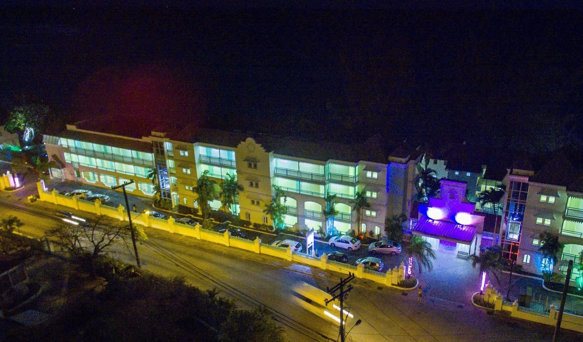 Coral Mist Beach Hotel Bridgetown Exterior foto
